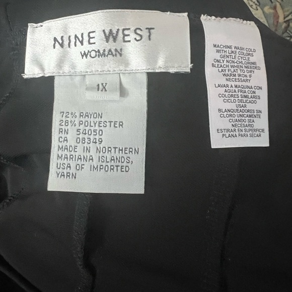 Nine West 2 Pc Skirt Set. Short Sleeve Top Tulip Bottom Skirt Size 1X - Picture 4 of 4